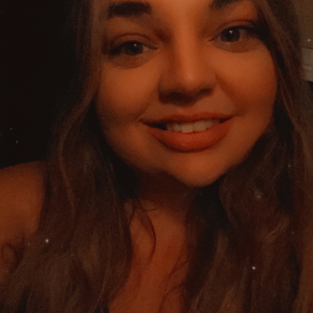 Meet your Posher, Nicole